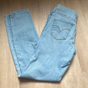 Levi jeans